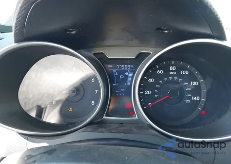 2012 Hyundai Veloster Base W/Red/Black из США, поврежденный, VIN KMHTC6AD7CU073044